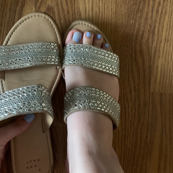 Sandals - Picture 2 of 3